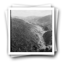[Alto Douro Vinhateiro: Paisagem do rio Douro na zona da ponte Ferroviária da Ferradosa (panorâmica 1/2)]