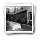 [Mosteiro de Alcobaça aquando da Visita de S.M. a Rainha Isabel II de Inglaterra em 20-02-1957: Mesa real]
