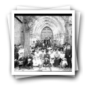 Sociedade de Belas-Artes [ do Porto: Excursão ao Mosteiro de ] Leça do Balio em 1907