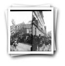 Carnaval de 1906 - [Cortejo dos] Fenianos: Grupo dos 29 [ de Nova Cintra em desfile na Praça Carlos Alberto] 