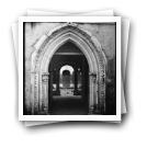 Portal da Ermida de S. Lázaro, colocada no acesso principal ao Convento da Ordem Terceira de São Francisco, Quinta da Saúde, Ribeira de Santarém.