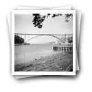 Panorâmica do rio Douro e da Ponte da Arrábida no dia da inauguração da ponte