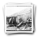 Escombros de incêndio (?), Fábrica de tecidos do Porto (reprodução)