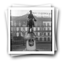 Estátua D. Pedro IV na Praça da Liberdade, Porto