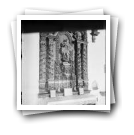 Altar de Miguel Arcanjo, com motivos alusivos à vindima