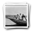 Grupo de mulheres em barco, Vila Praia de Âncora