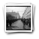 [Funerais de Miguel Bombarda e Cândido dos Reis (?): Passagem do cortejo fúnebre, pela Praça do Comércio, Lisboa]