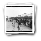 [Funerais de Miguel Bombarda e Cândido dos Reis (?): Militar tocando clarim na Avenida da Liberdade, Lisboa]