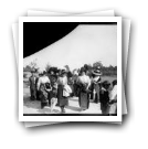 Torneio dos Zecas [, 18 Abril 1915 [: Grupo de mulheres com Hilda Paz dos Reis]