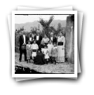 [Alpendurada: João Baptista de Magalhães com a família em dia de festejo de aniversário de sua mãe Maria Filomena]
