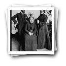 [Alpendurada: Maria Filomena Sousa com os netos Josefina de Magalhães e João Baptista de Magalhães, conde de Alpendurada]