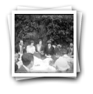 [Chaves, julho de 1922: Aurélio da Paz dos Reis, família e amigos  em piquenique no campo]